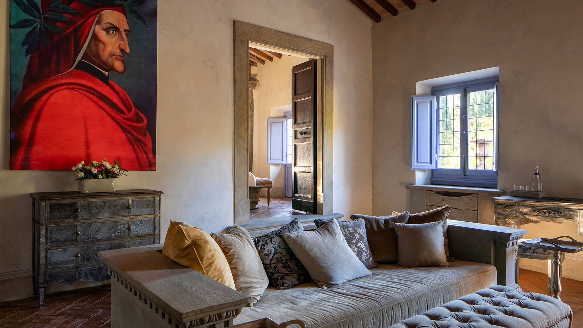 Bindo Suite, sitting area